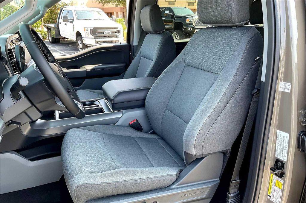 new 2025 Ford F-150 car, priced at $50,300