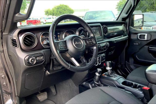 used 2016 Toyota Tacoma car, priced at $25,235