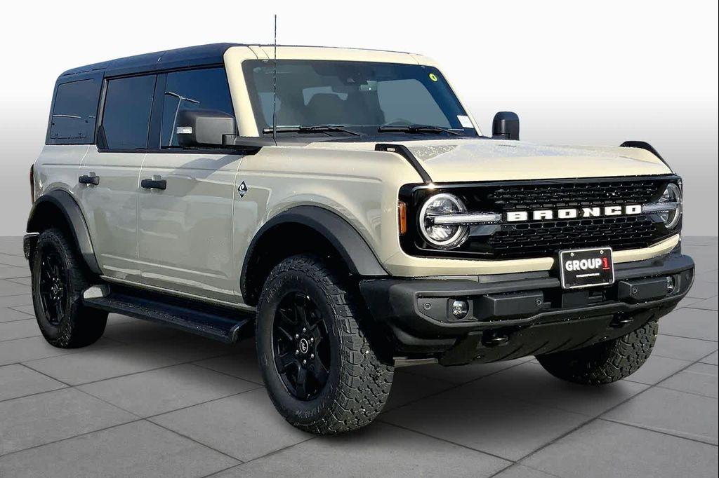 new 2025 Ford Bronco car, priced at $52,904
