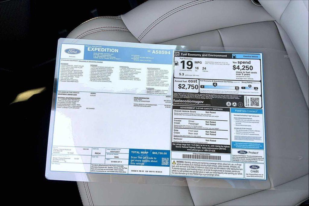 new 2025 Ford Expedition car, priced at $68,730