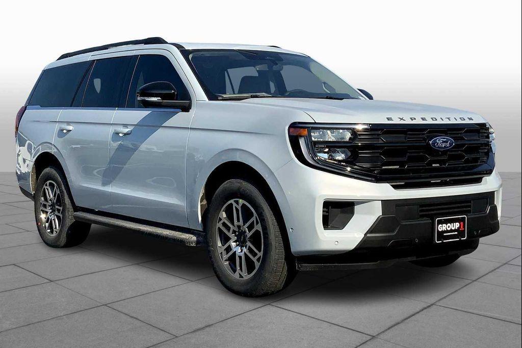 new 2025 Ford Expedition car, priced at $68,730