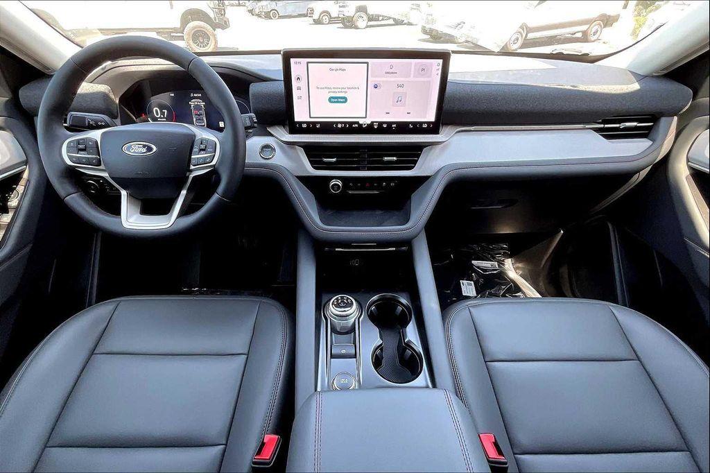 new 2025 Ford Explorer car, priced at $42,962