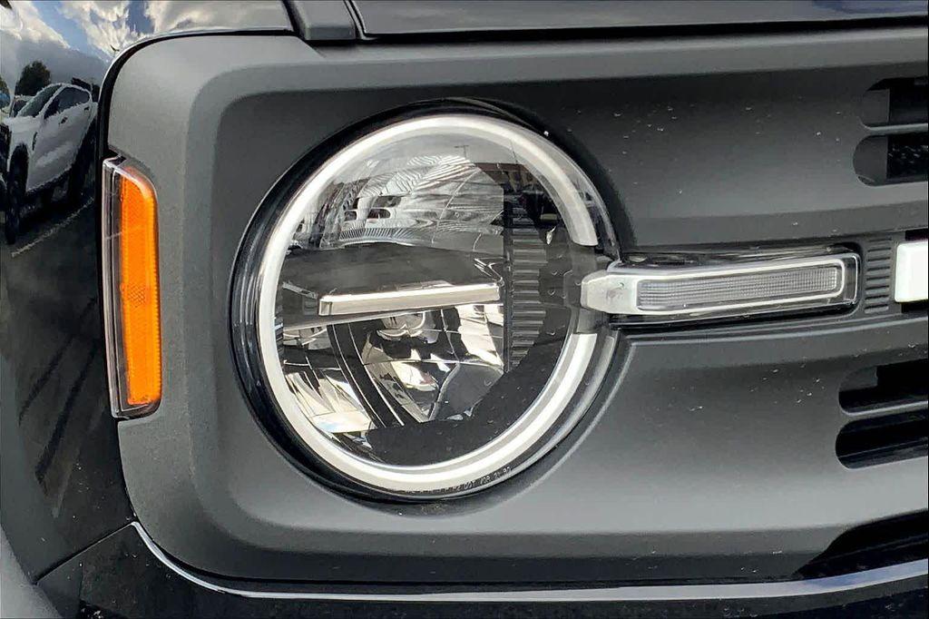 new 2025 Ford Bronco car, priced at $43,828