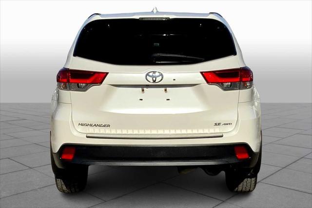 used 2018 Toyota Highlander car, priced at $25,745