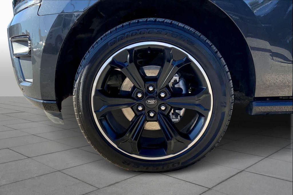 used 2022 Ford Expedition Max car, priced at $36,999