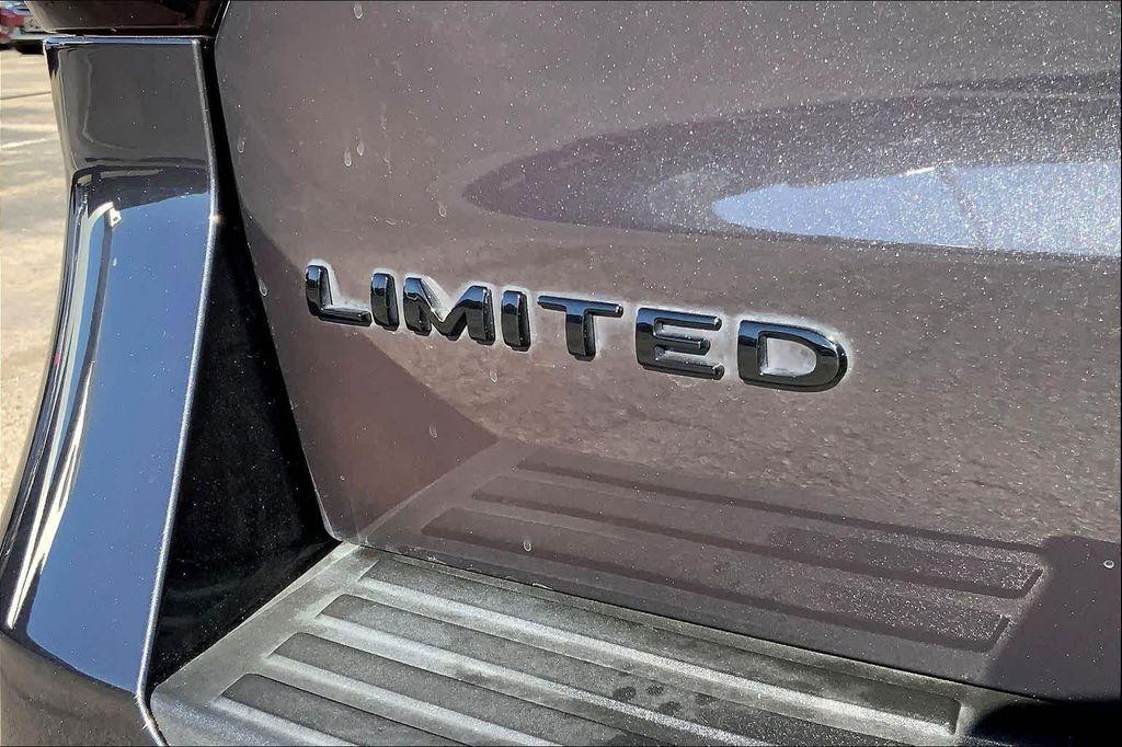 used 2022 Ford Expedition Max car, priced at $36,999