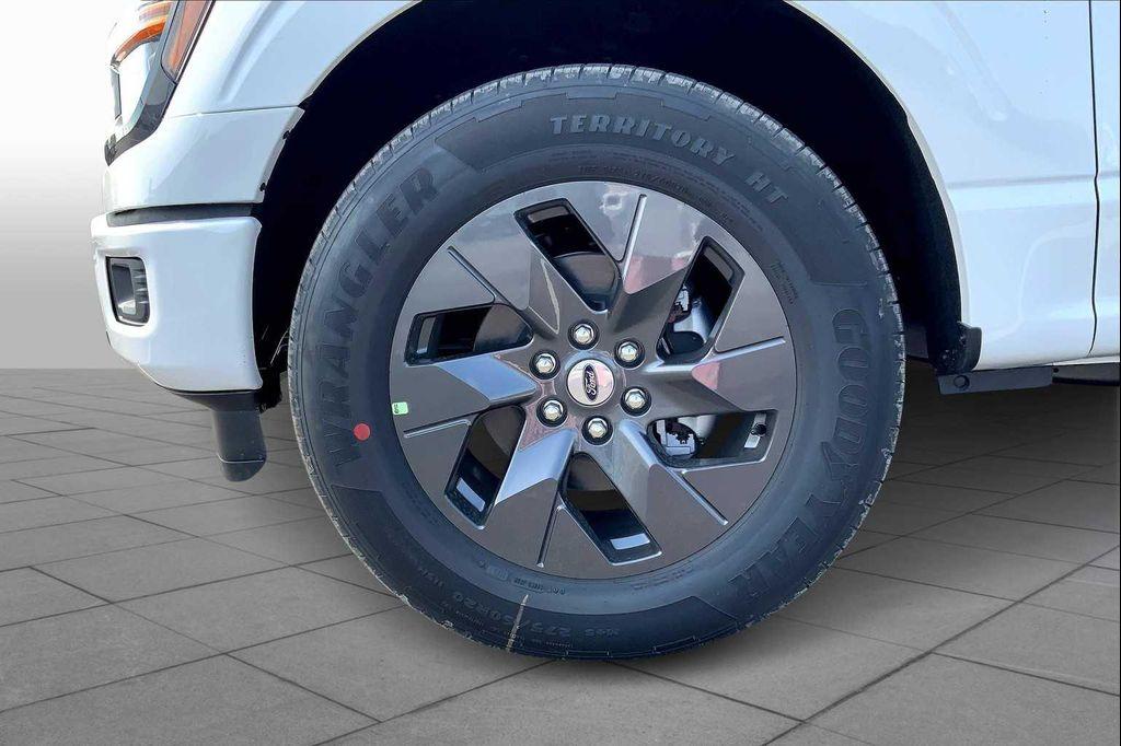 new 2025 Ford F-150 car, priced at $44,737
