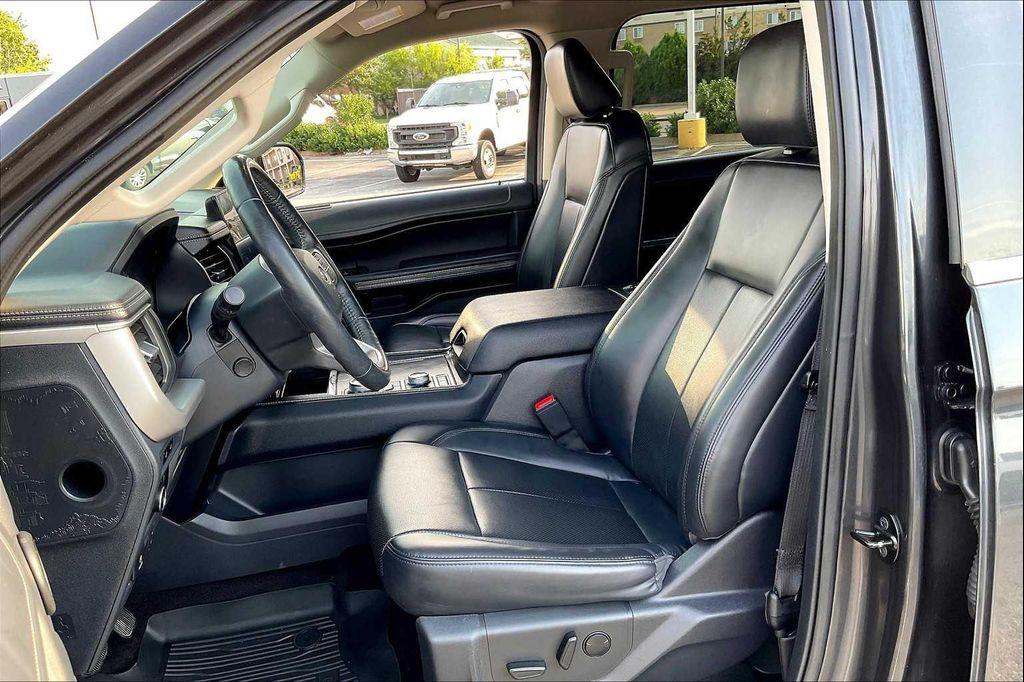 used 2023 Ford Expedition car, priced at $29,526