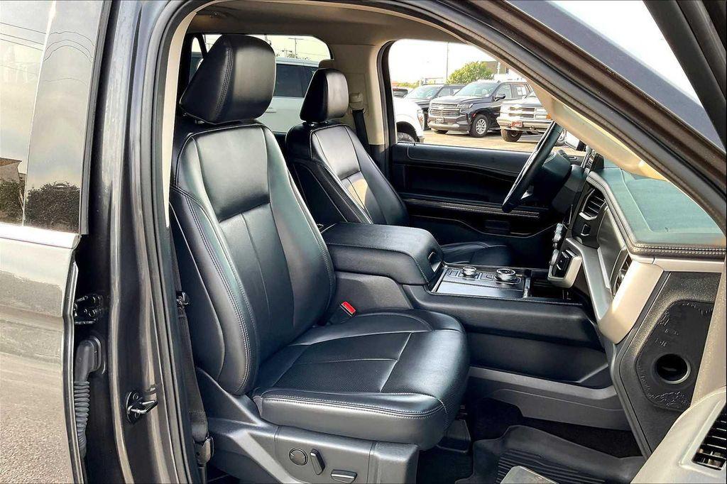 used 2023 Ford Expedition car, priced at $29,526