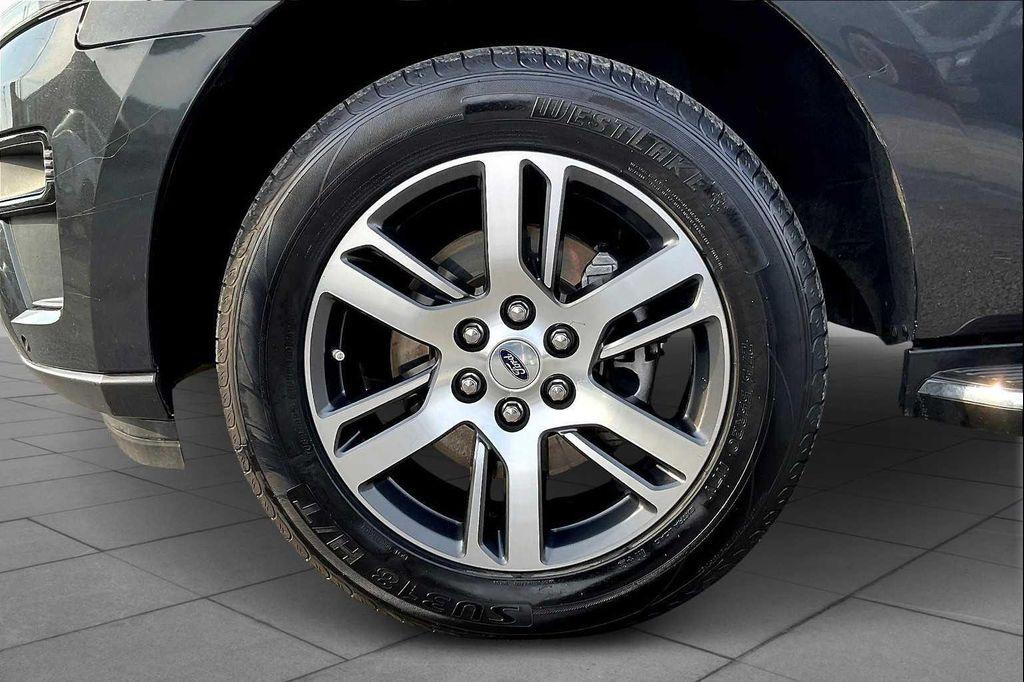 used 2023 Ford Expedition car, priced at $29,526