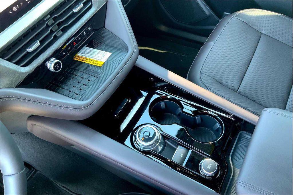 new 2025 Ford Explorer car, priced at $59,800