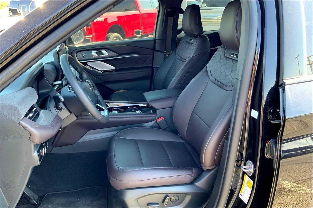 new 2025 Ford Explorer car, priced at $59,800