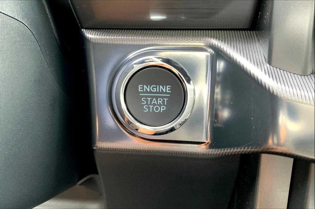 new 2025 Ford F-150 car, priced at $64,052