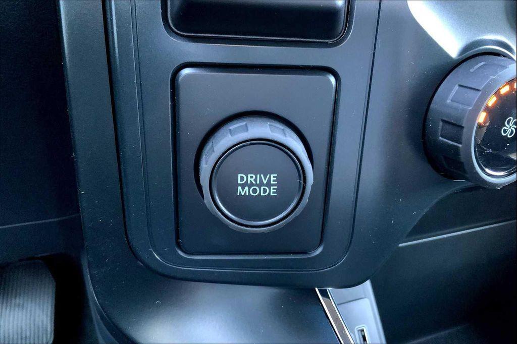 new 2025 Ford F-150 car, priced at $45,132