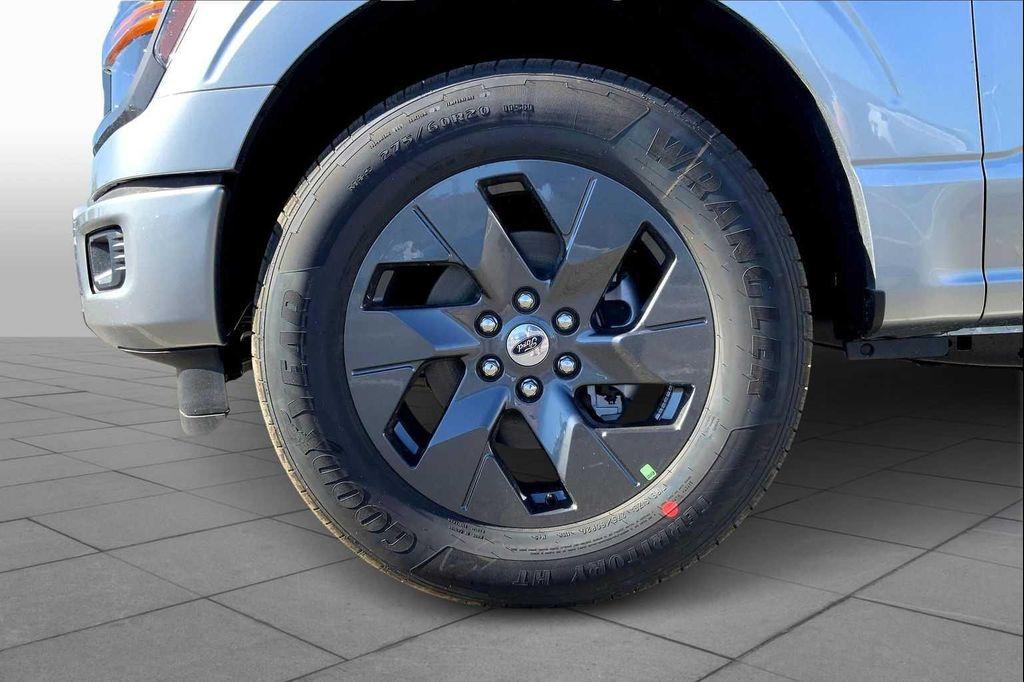 new 2025 Ford F-150 car, priced at $45,132