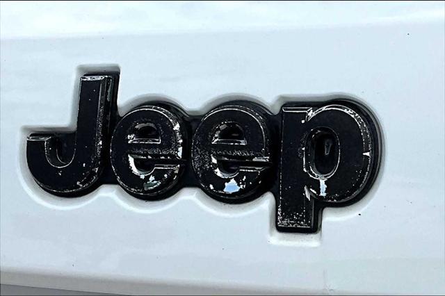 used 2015 Jeep Grand Cherokee car, priced at $11,595