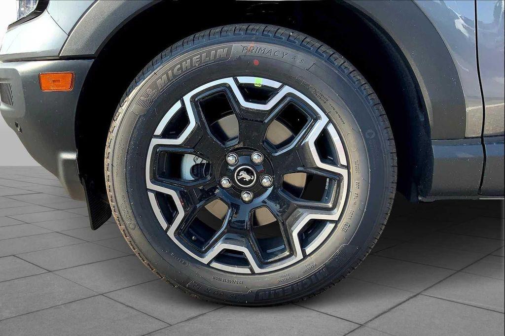 new 2025 Ford Bronco Sport car, priced at $36,773