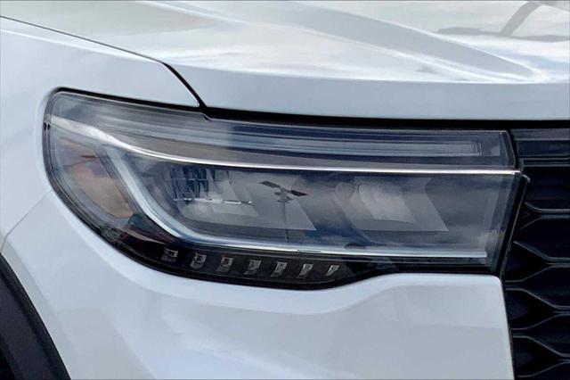 new 2025 Ford Explorer car, priced at $53,027