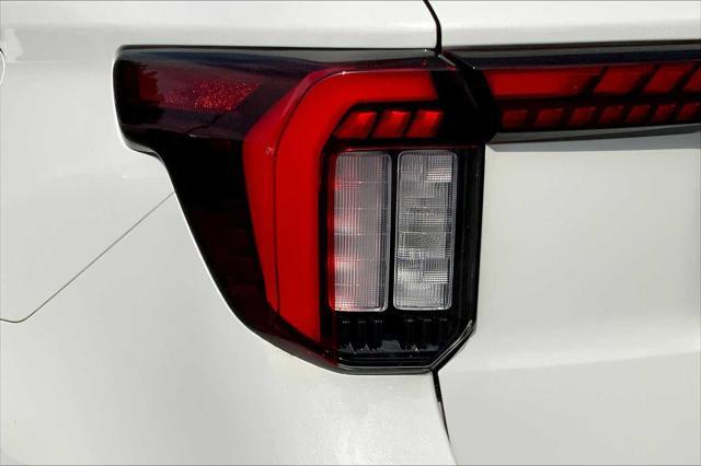 new 2025 Ford Explorer car, priced at $53,027