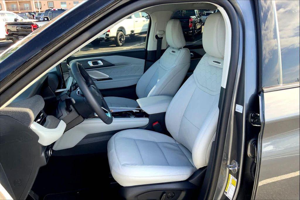 new 2025 Ford Explorer car, priced at $61,405