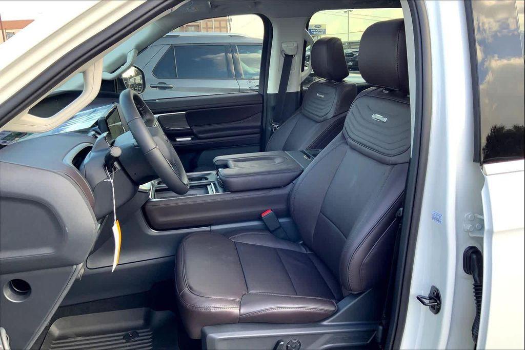 new 2025 Ford Expedition car, priced at $92,900