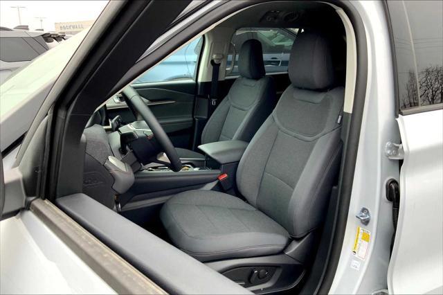 new 2025 Ford Explorer car, priced at $39,086