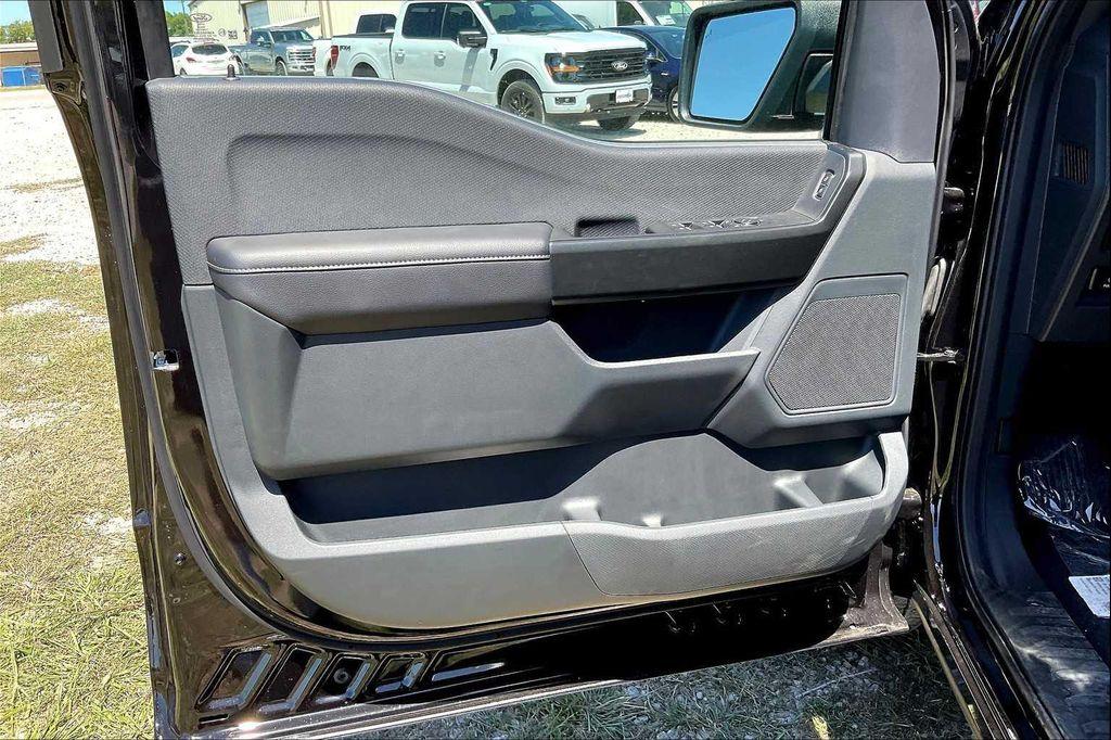 new 2025 Ford F-150 car, priced at $50,277