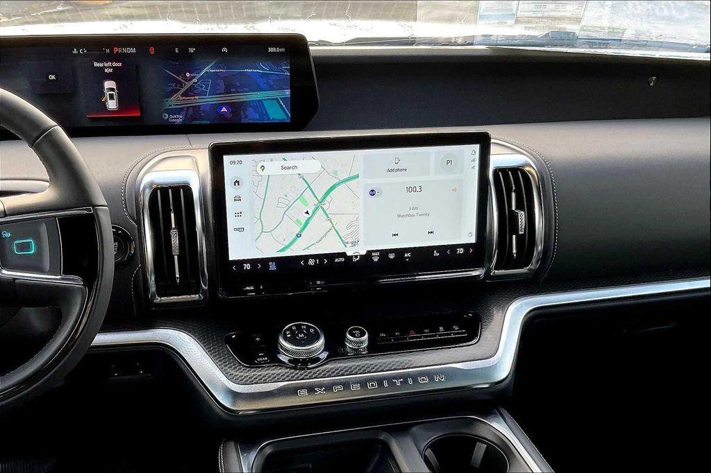 new 2025 Ford Expedition car, priced at $79,500