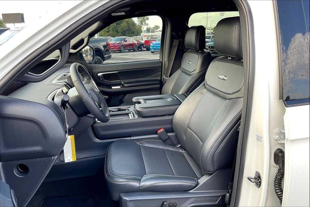 new 2025 Ford Expedition car, priced at $79,500