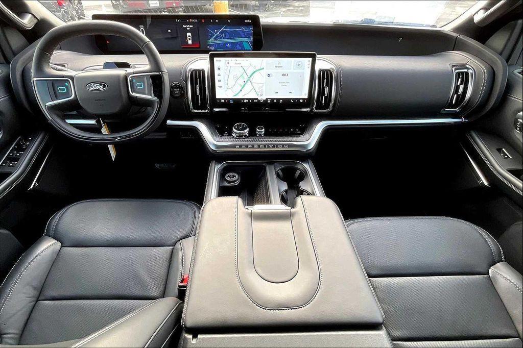new 2025 Ford Expedition car, priced at $79,500