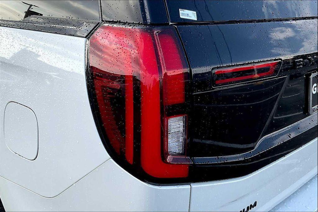 new 2025 Ford Expedition car, priced at $79,500