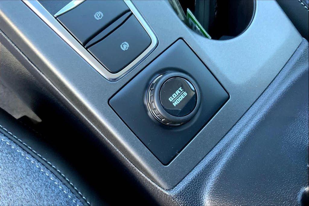 new 2025 Ford Bronco Sport car, priced at $41,380