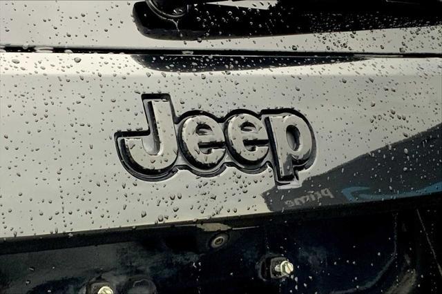 used 2017 Jeep Grand Cherokee car, priced at $19,995