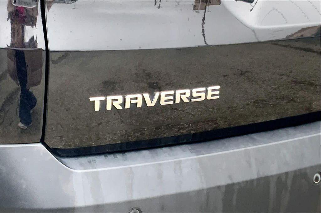 used 2019 Chevrolet Traverse car, priced at $11,274