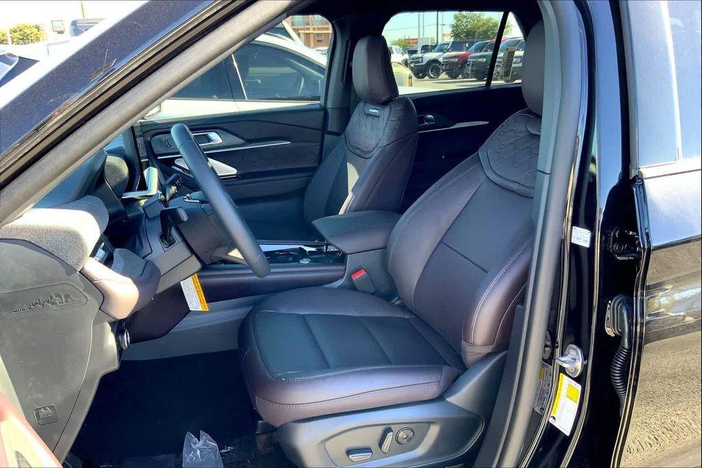 new 2025 Ford Explorer car, priced at $56,223