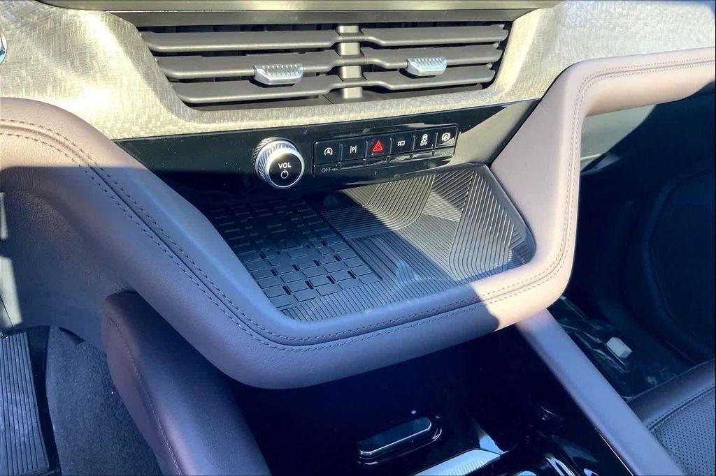 new 2025 Ford Explorer car, priced at $56,223