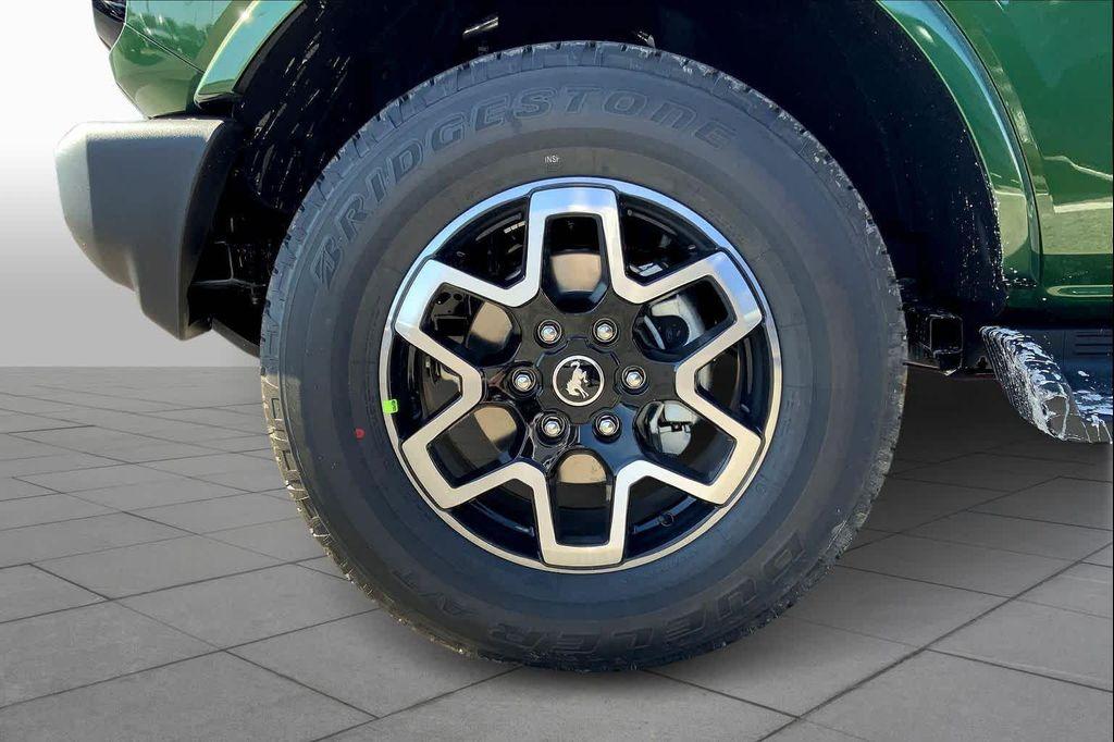 new 2025 Ford Bronco car, priced at $52,620