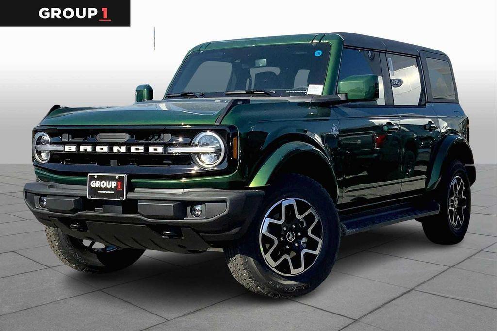 new 2025 Ford Bronco car, priced at $52,620