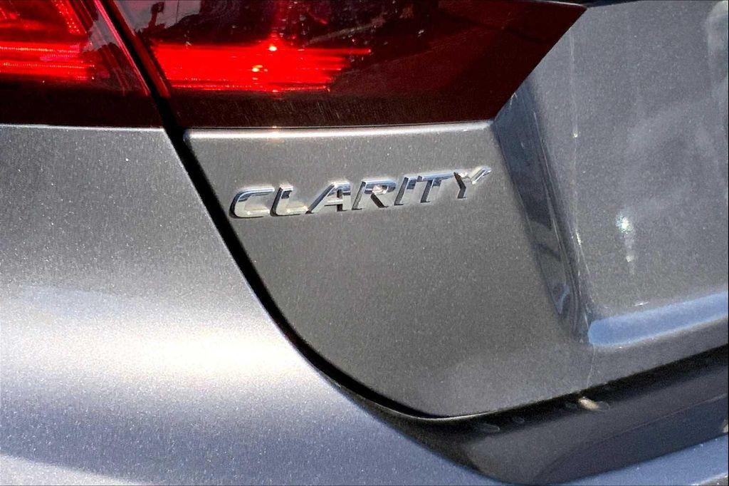 used 2018 Honda Clarity Plug-In Hybrid car, priced at $23,456