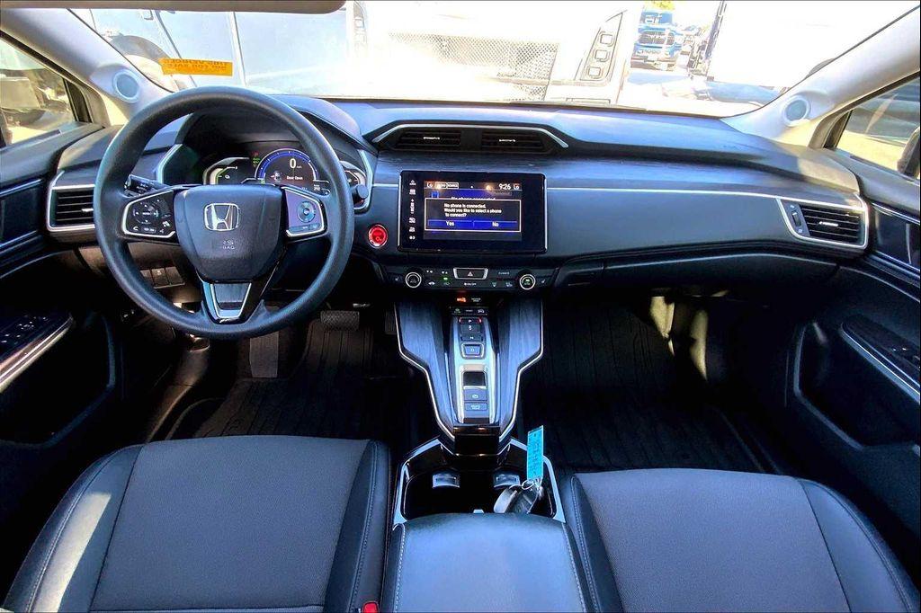 used 2018 Honda Clarity Plug-In Hybrid car, priced at $23,456