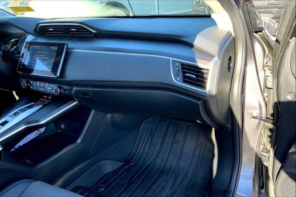 used 2018 Honda Clarity Plug-In Hybrid car, priced at $23,456