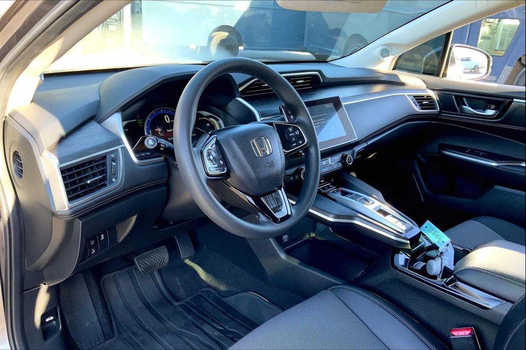 used 2018 Honda Clarity Plug-In Hybrid car, priced at $23,456