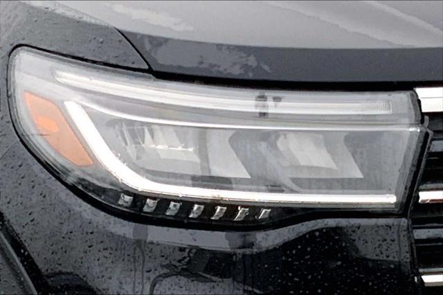 new 2025 Ford Explorer car, priced at $43,229