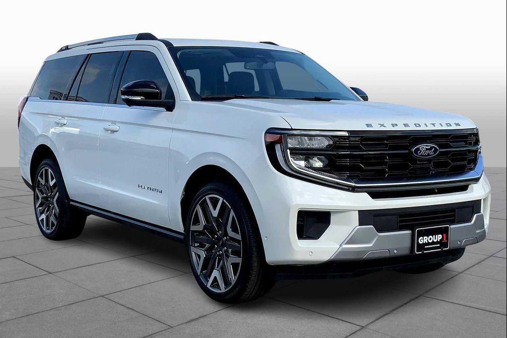 new 2025 Ford Expedition car, priced at $92,010