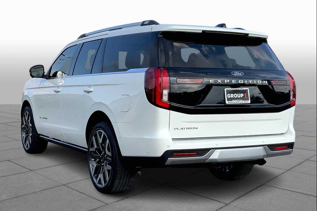 new 2025 Ford Expedition car, priced at $92,010