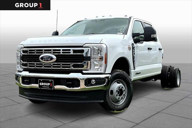 new 2025 Ford F-350 car, priced at $73,650