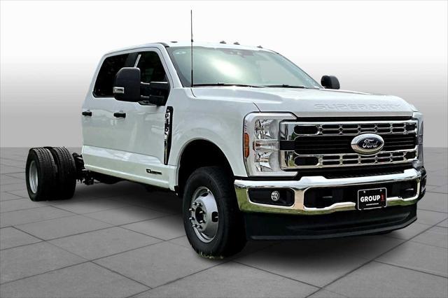 new 2025 Ford F-350 car, priced at $73,650