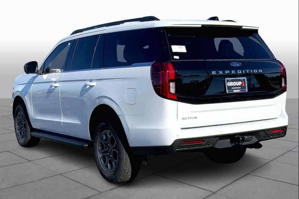 new 2025 Ford Expedition car, priced at $64,995