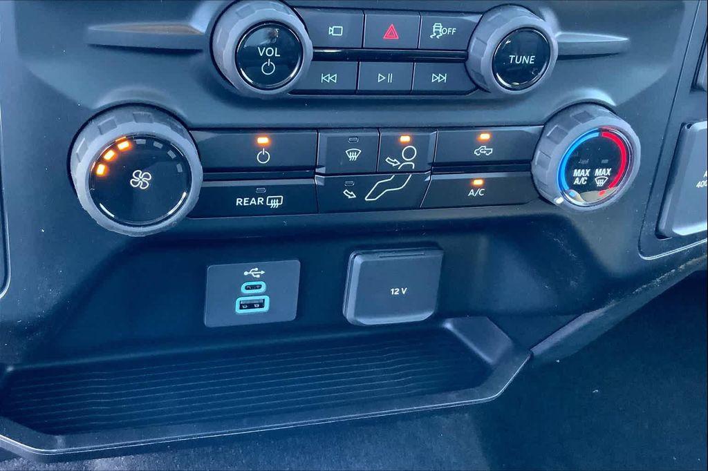 new 2025 Ford F-250 car, priced at $65,839