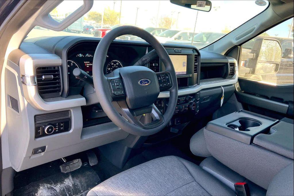 new 2025 Ford F-250 car, priced at $65,839